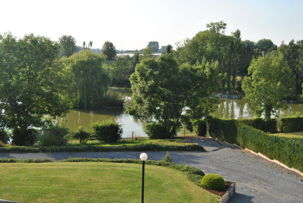 Greenpark Hotel Sint-Pieters-Leeuw Екстериор снимка